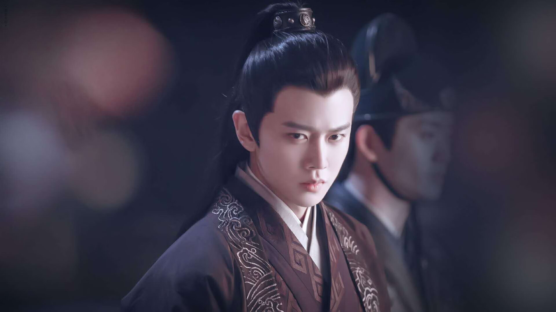 热刺进攻端跑动积极撕裂空间，热刺进球