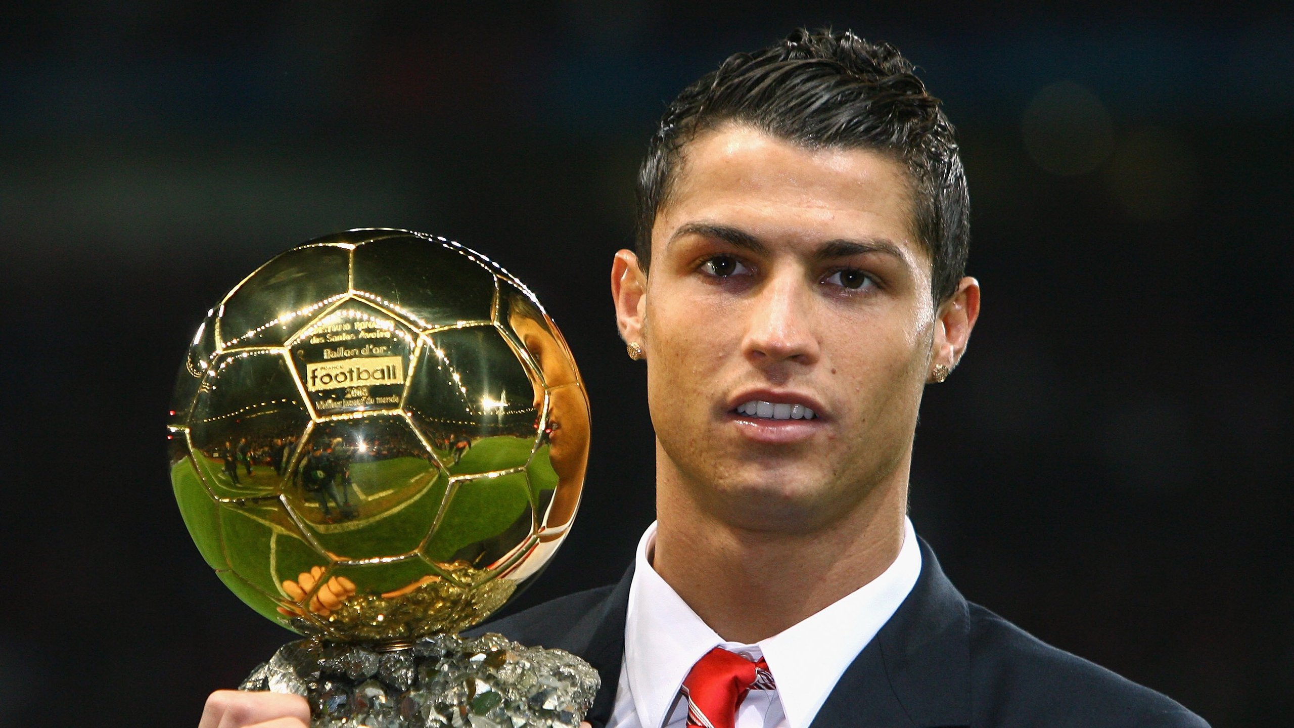 “德甲最后冲刺，争冠战火再度点燃”，德甲结局